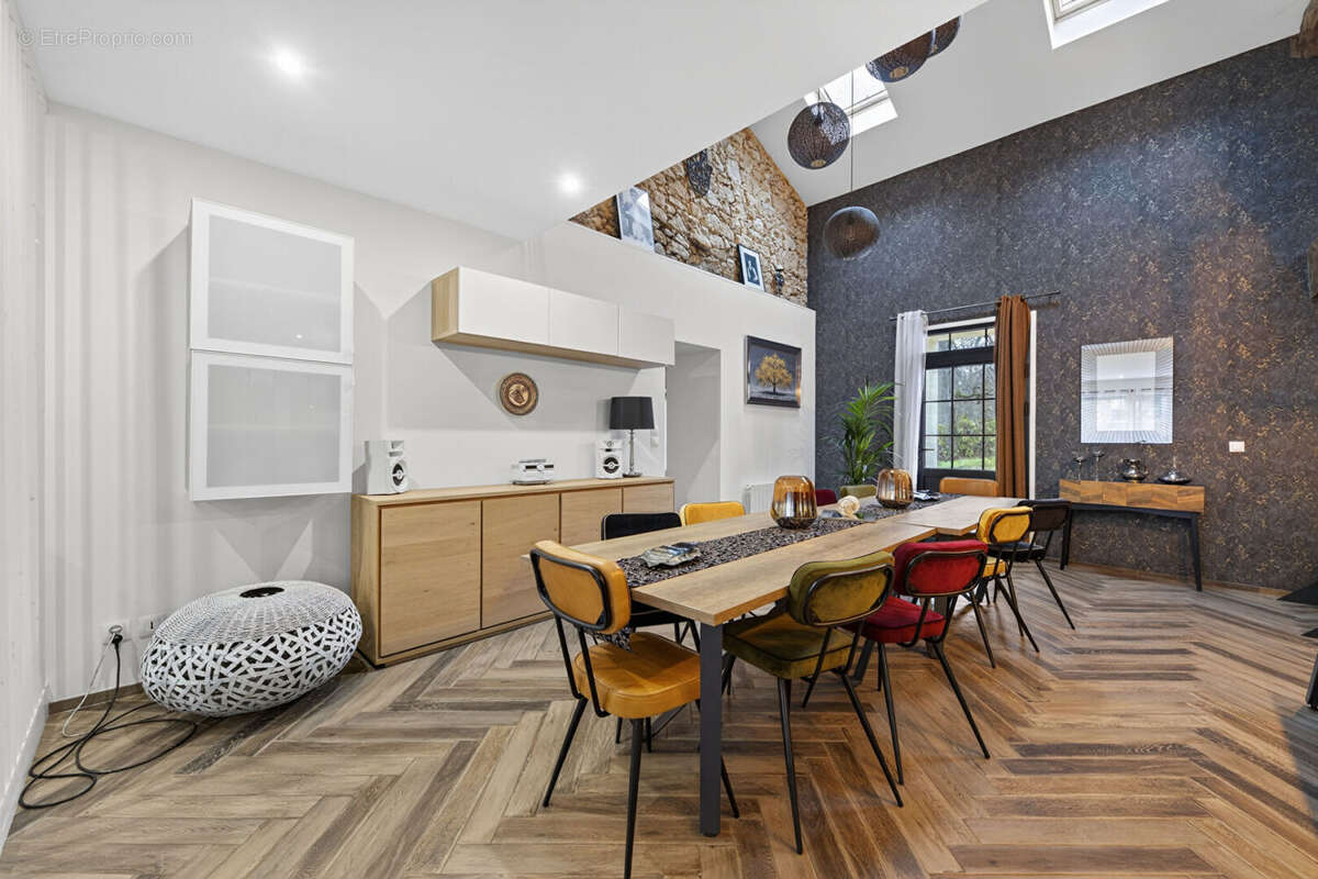 Maison à SAINT-EMILION