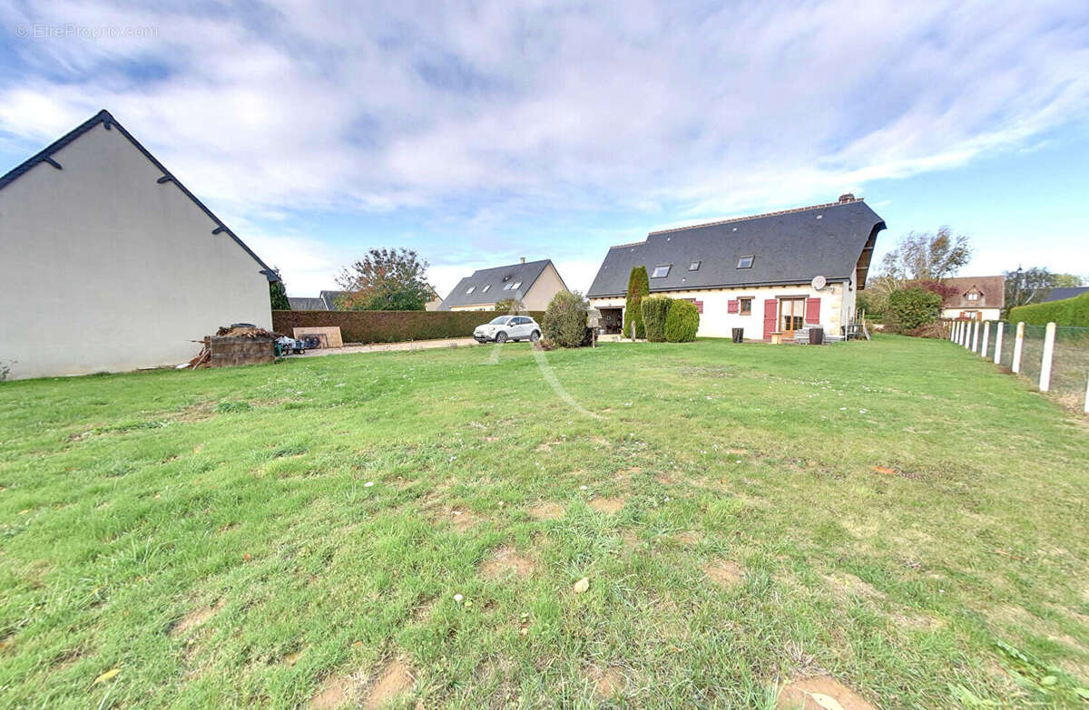 Maison à SACQUENVILLE