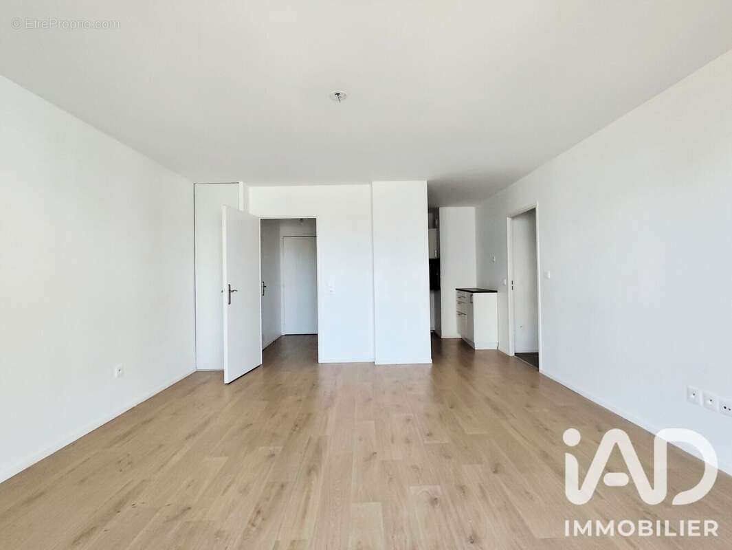 Appartement 61 m² à Arpajon  - photo 5