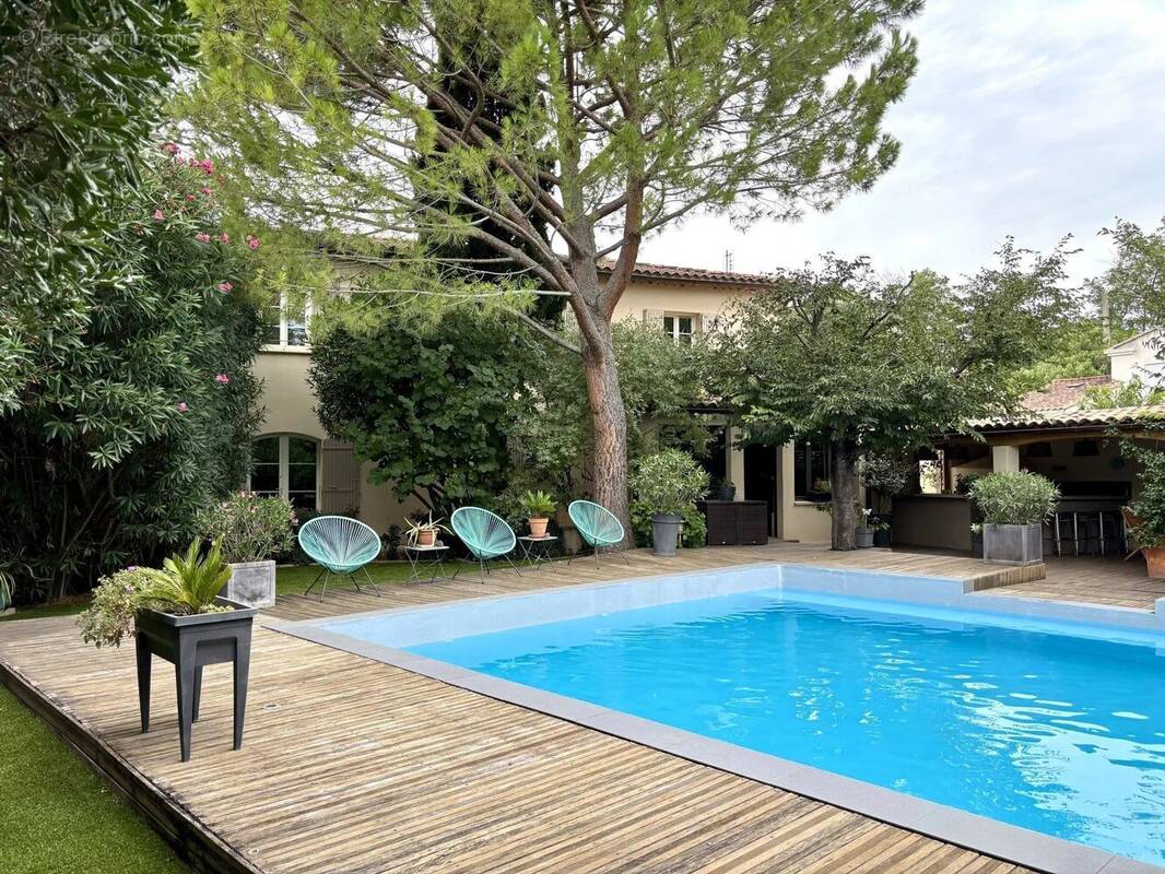 Maison à LES ANGLES