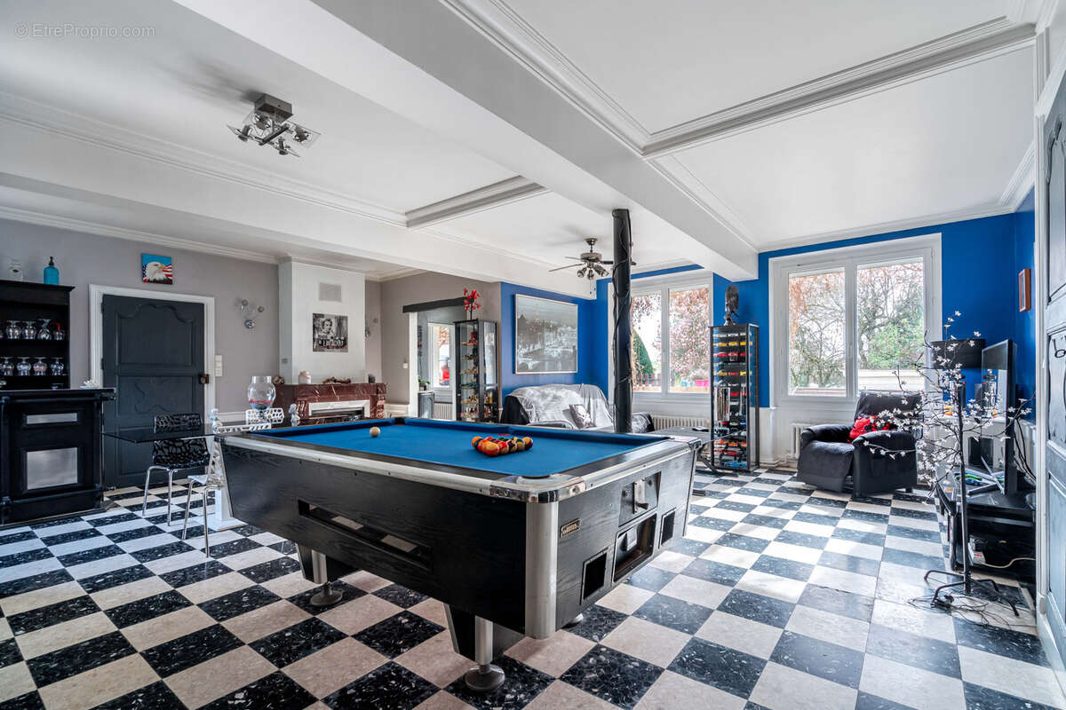 Maison à SAINT-SYMPHORIEN-SUR-COISE