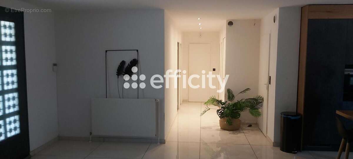 Maison à VAULX-EN-VELIN