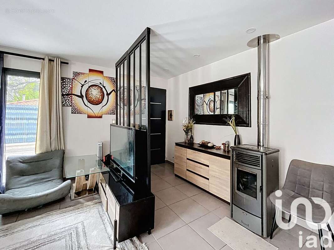 Photo 3 - Maison à CHARLY