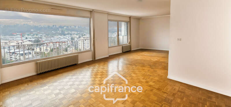 Appartement à AIX-LES-BAINS
