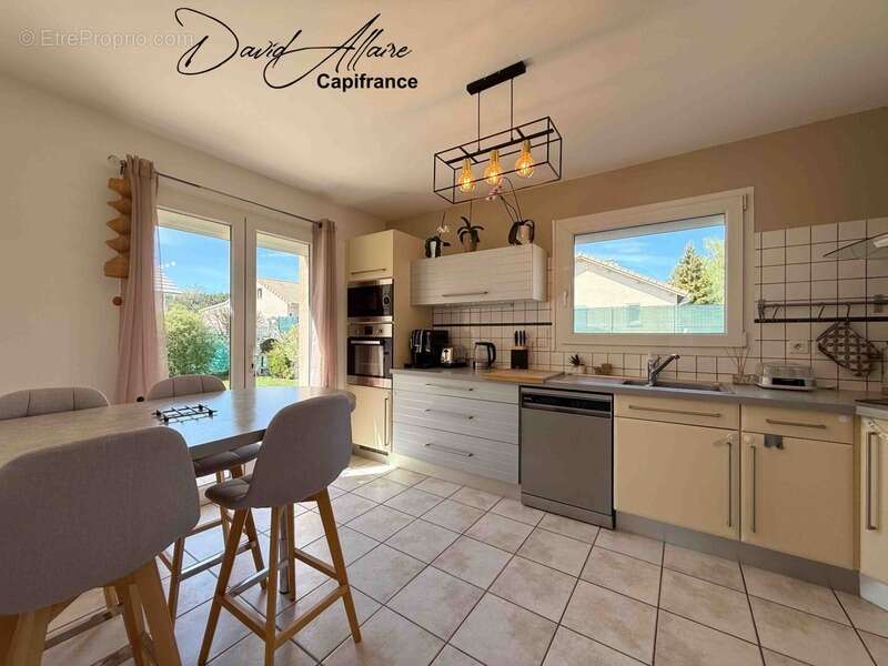 Maison à LA BATIE-NEUVE