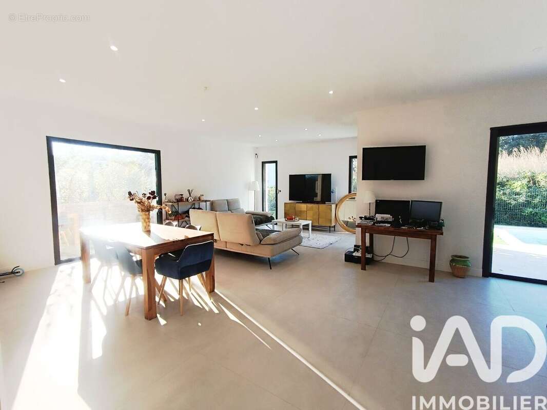 Photo 8 - Maison à COMPS