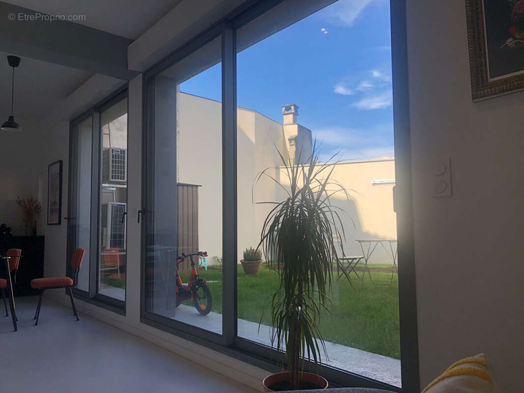 A VENDRE - SECTEUR BELCIER-Maison Bordeaux 5 pièce(s) 118 m2 avec Jardin - photo 4