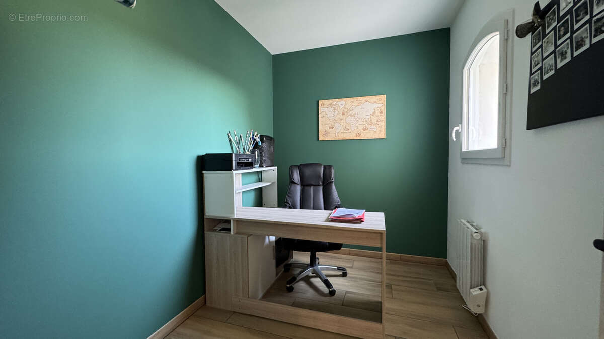 Maison à BARBEZIEUX-SAINT-HILAIRE