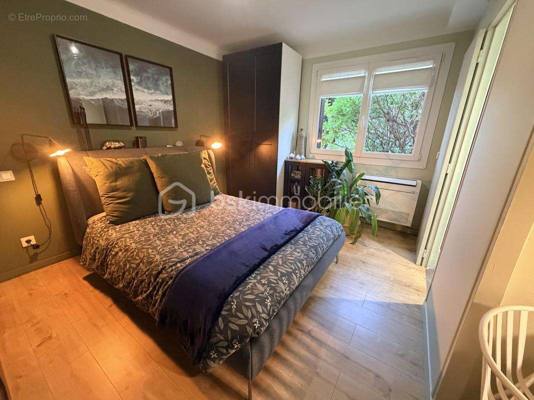 Appartement à SIX-FOURS-LES-PLAGES