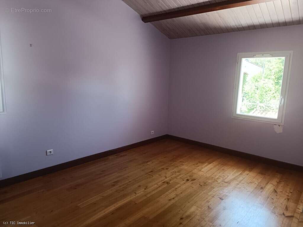 Belle Maison de Village Rénovée avec Jardin et Jolie Vue - photo 18
