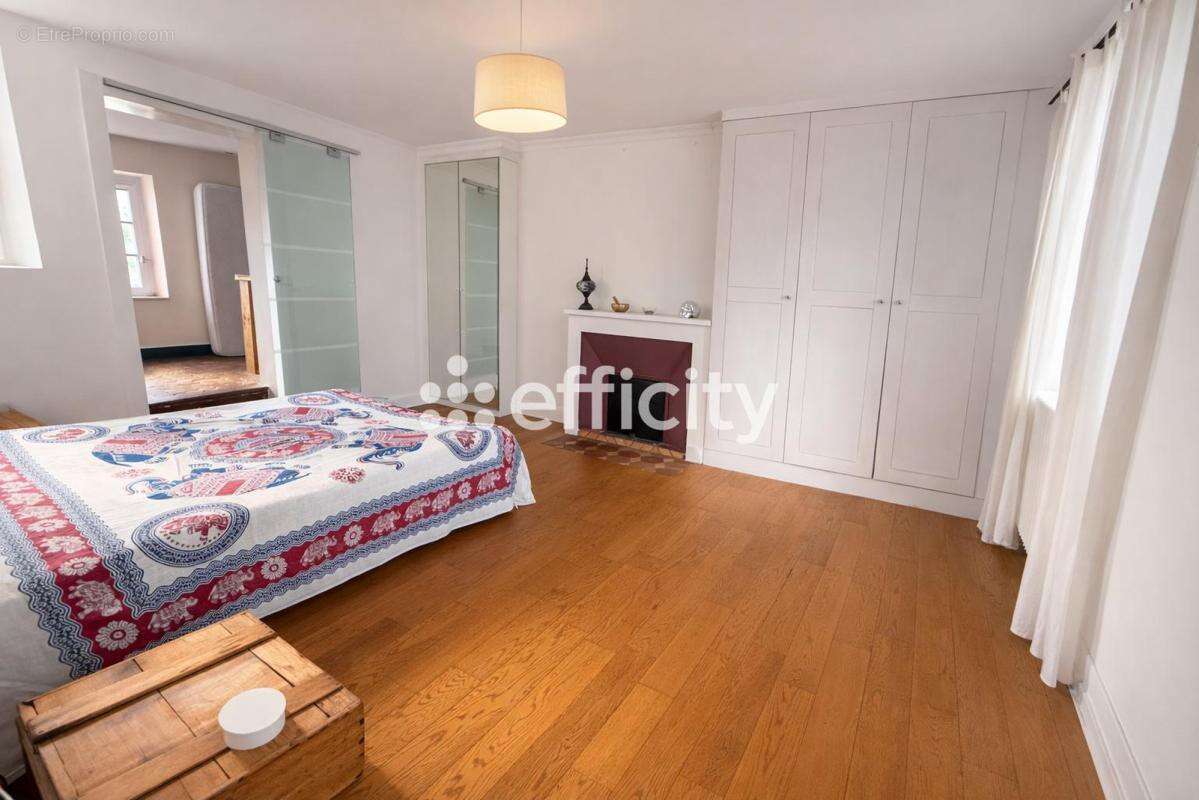 Maison à SAINT-LEU-LA-FORET