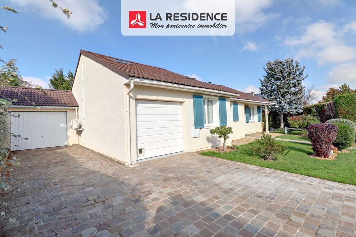 Maison à NEAUPHLE-LE-CHATEAU