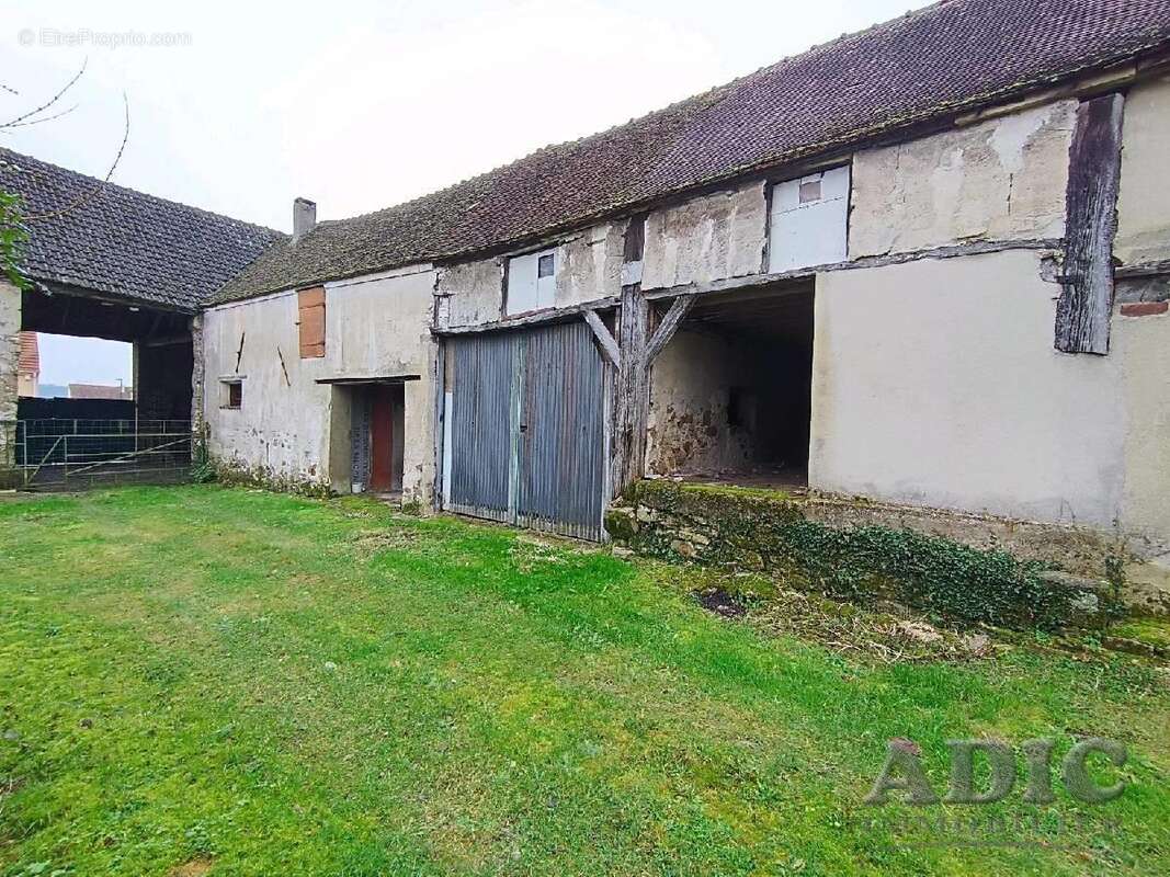 Terrain à DAMMARTIN-EN-GOELE