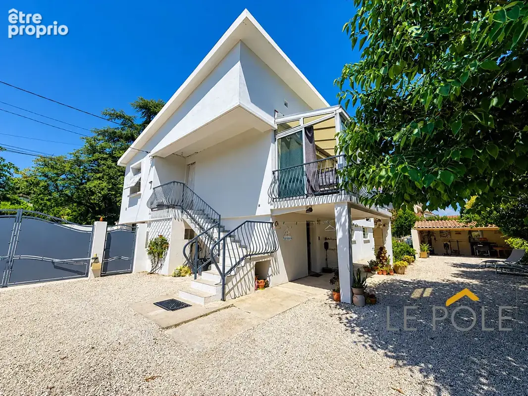 Photo Maison à Pierrelatte au prix de 259 000€