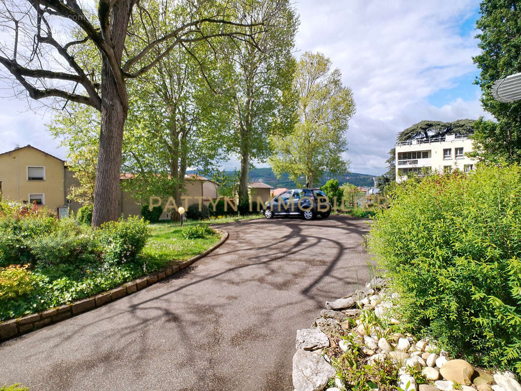 Appartement à NEUVILLE-SUR-SAONE