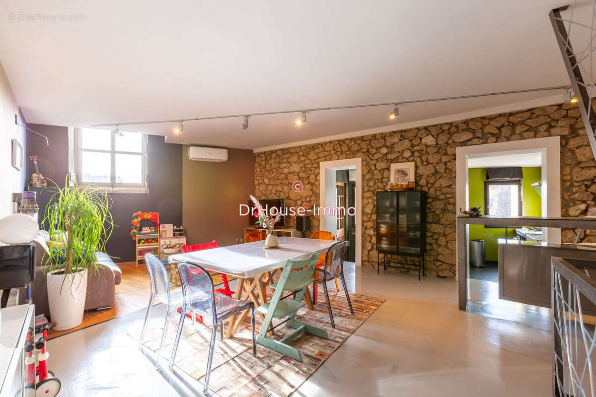 Maison à PEYROLLES-EN-PROVENCE