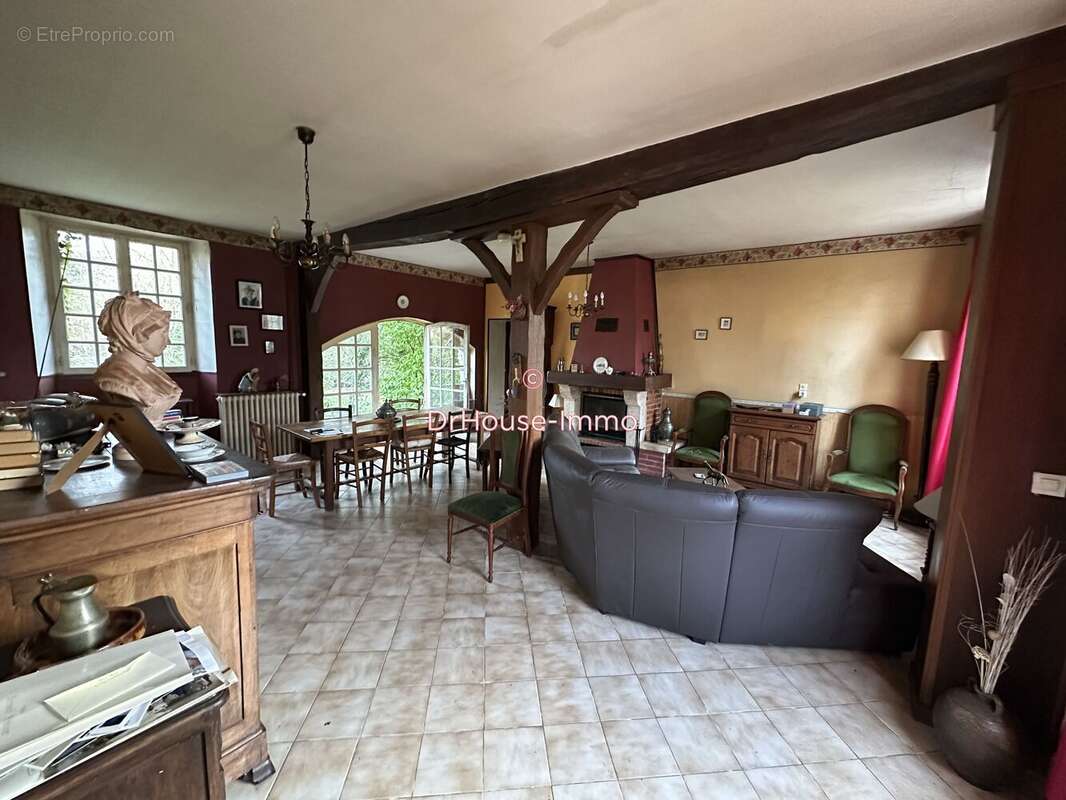 Maison 156 m² à Corbeilles  - photo 12