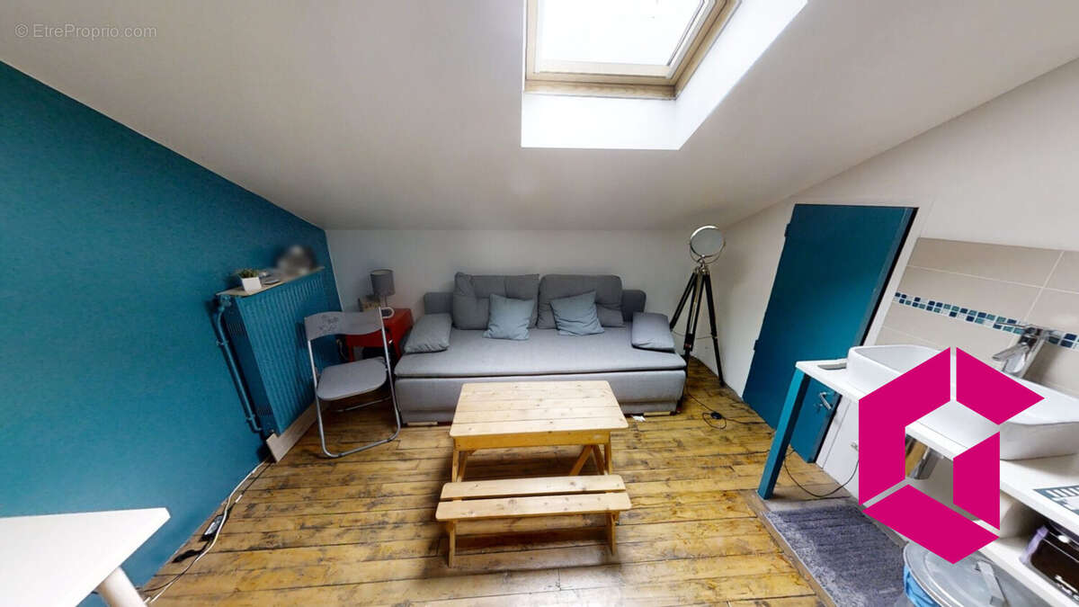 Appartement à LE CHAMBON-FEUGEROLLES