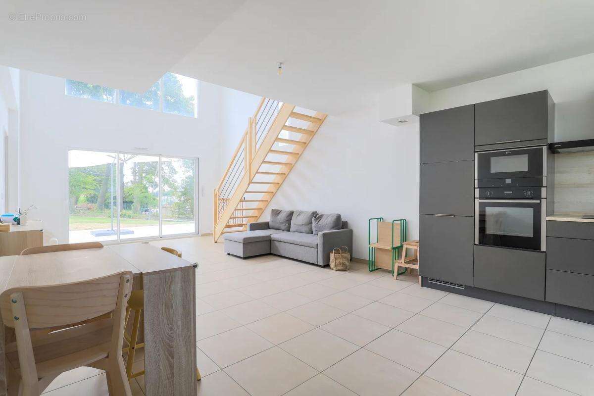 Maison neuve de 5 pièces de 122 m² à Frétoy-le-Château - photo 11