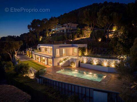 Maison à ROQUEBRUNE-CAP-MARTIN