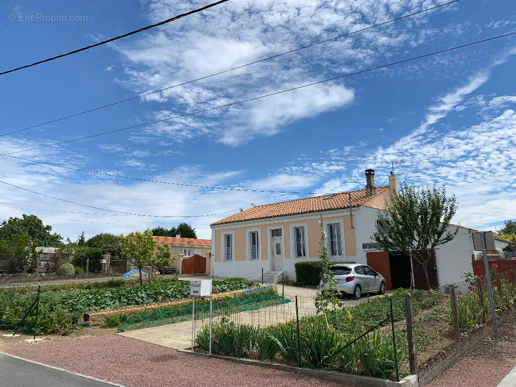 Maison à TONNAY-CHARENTE