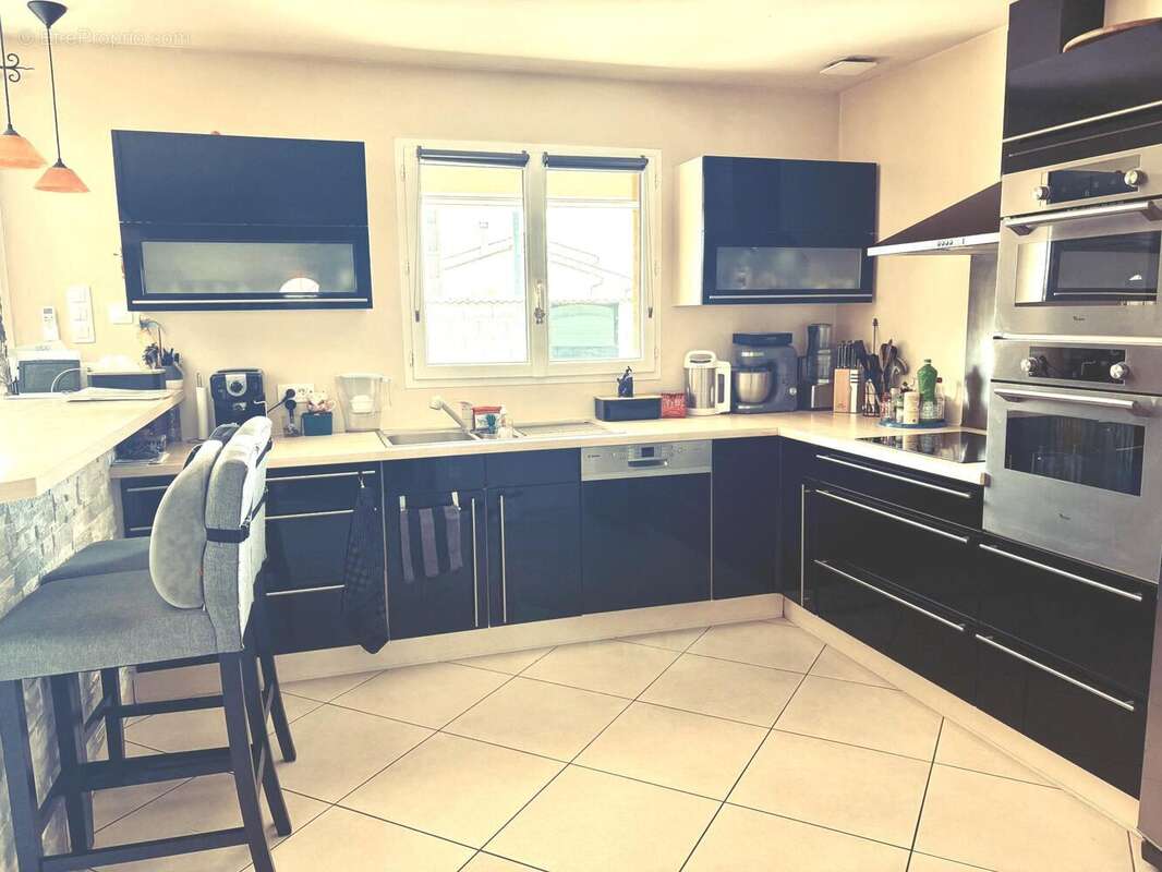 Maison 90 m² à Beaurepaire  - photo 6
