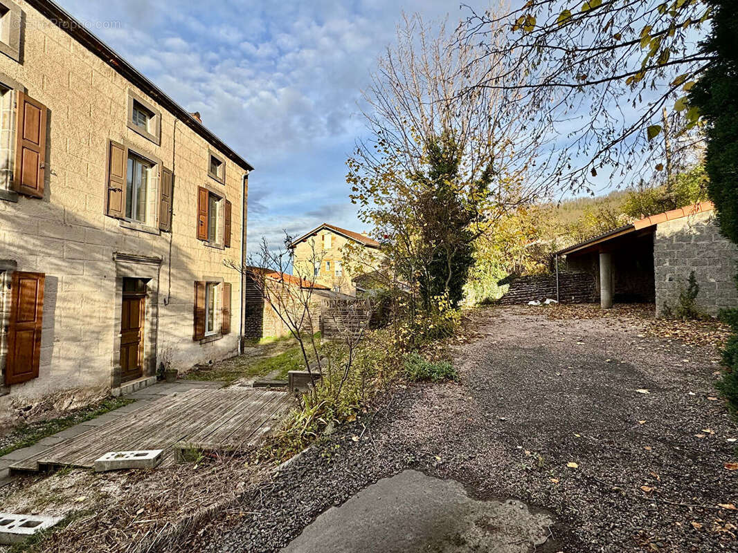 Maison à VEYRE-MONTON