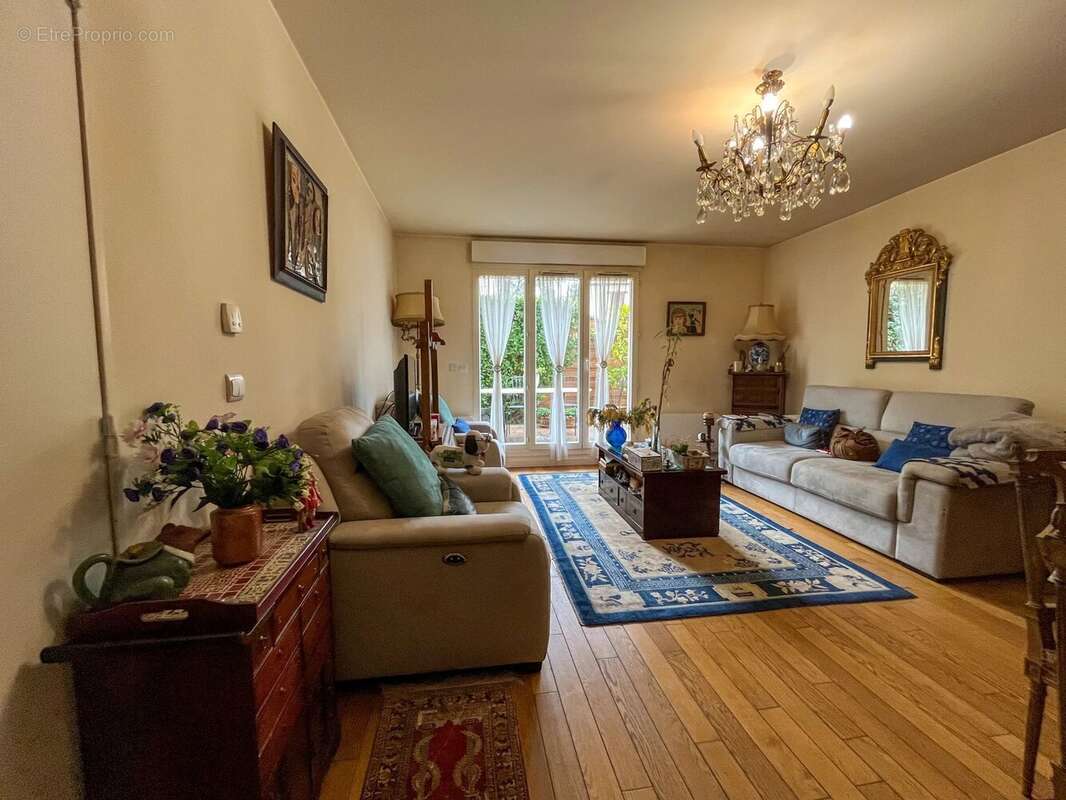 Appartement à LE RAINCY