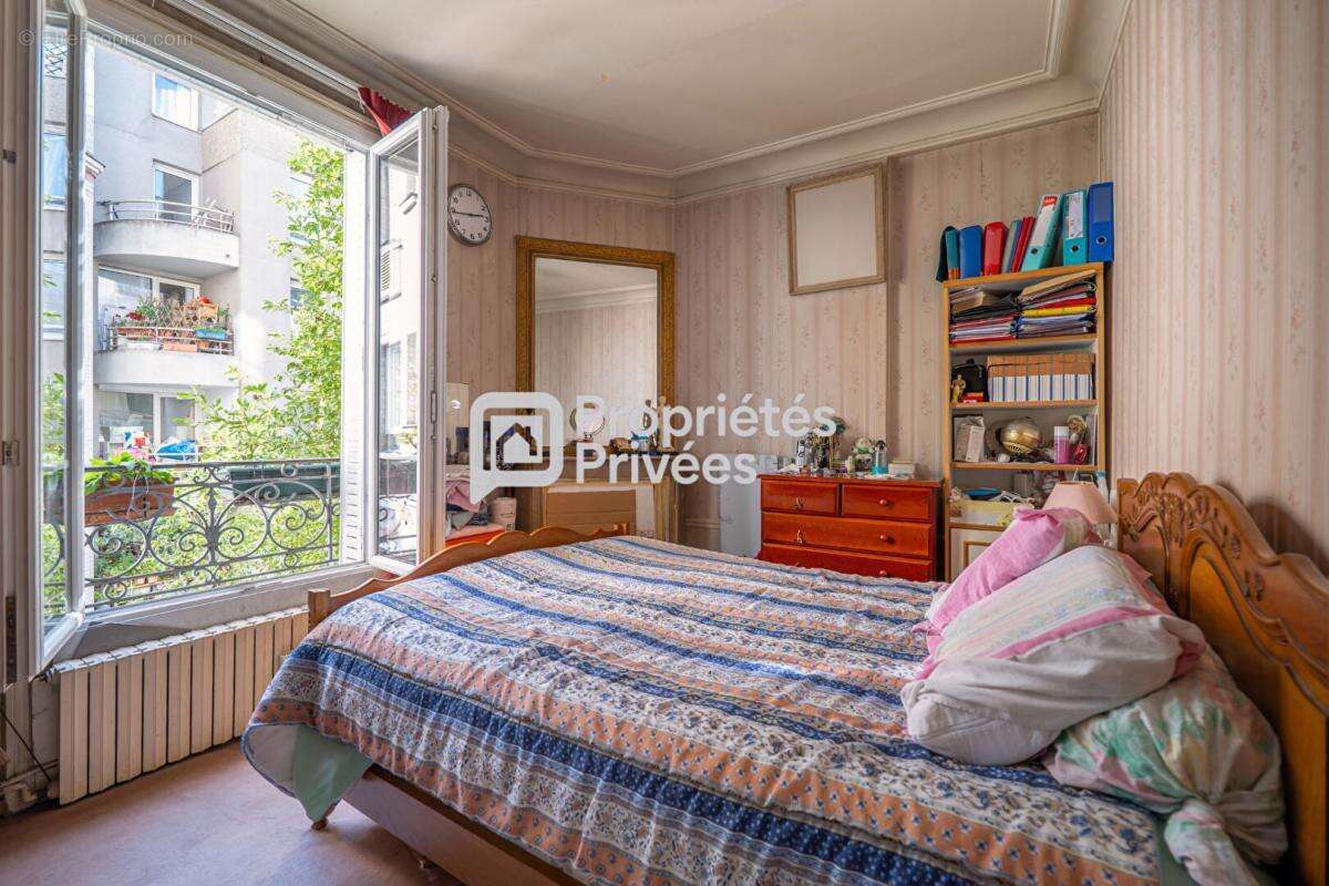 Appartement à PARIS-14E