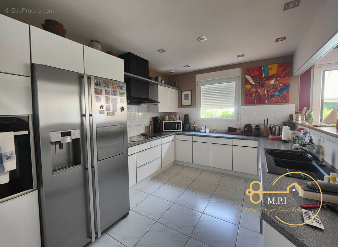 Maison 267 m² à Cerise  - photo 5