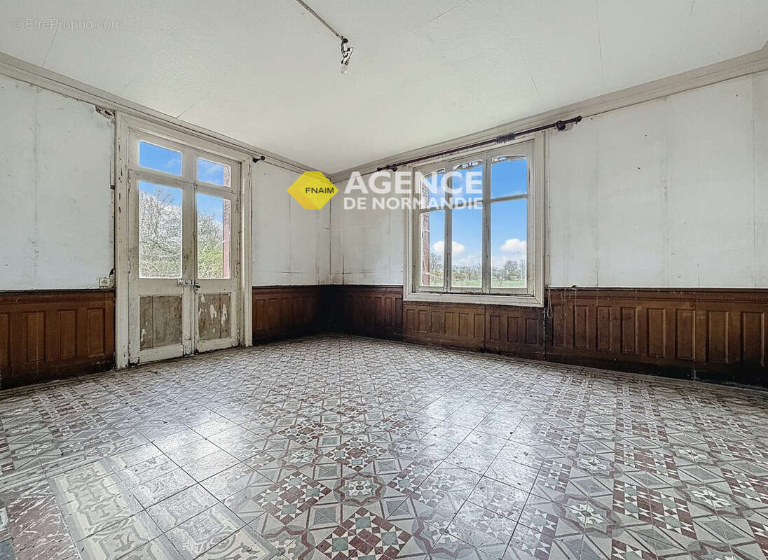 Maison à MONTREUIL-L'ARGILLE