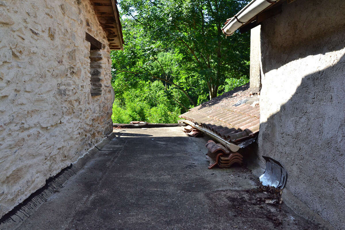 Courniou dans hameau Maison de 84 m2 avec terrasse et  terrains - photo 16