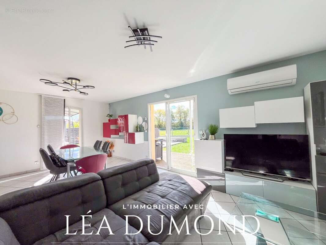 Maison à SURY-LE-COMTAL