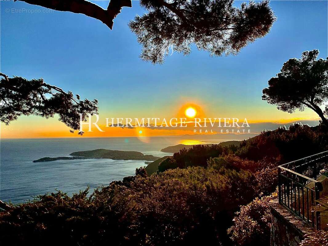Vue - Maison à EZE