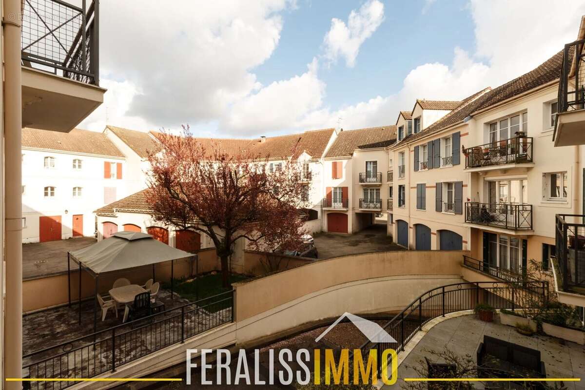 Appartement à COURDIMANCHE