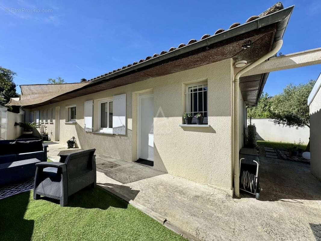 Maison à QUINSAC
