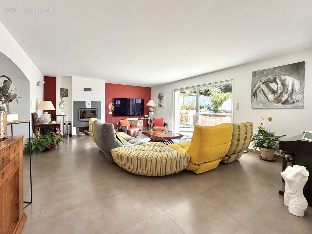 Bandol - Propriété avec vue mer panoramique, piscine à débordement et ascenseur intérieur - photo 6