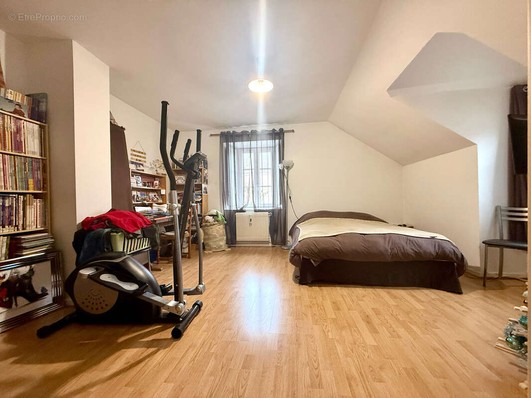 Appartement à ECOLE-VALENTIN