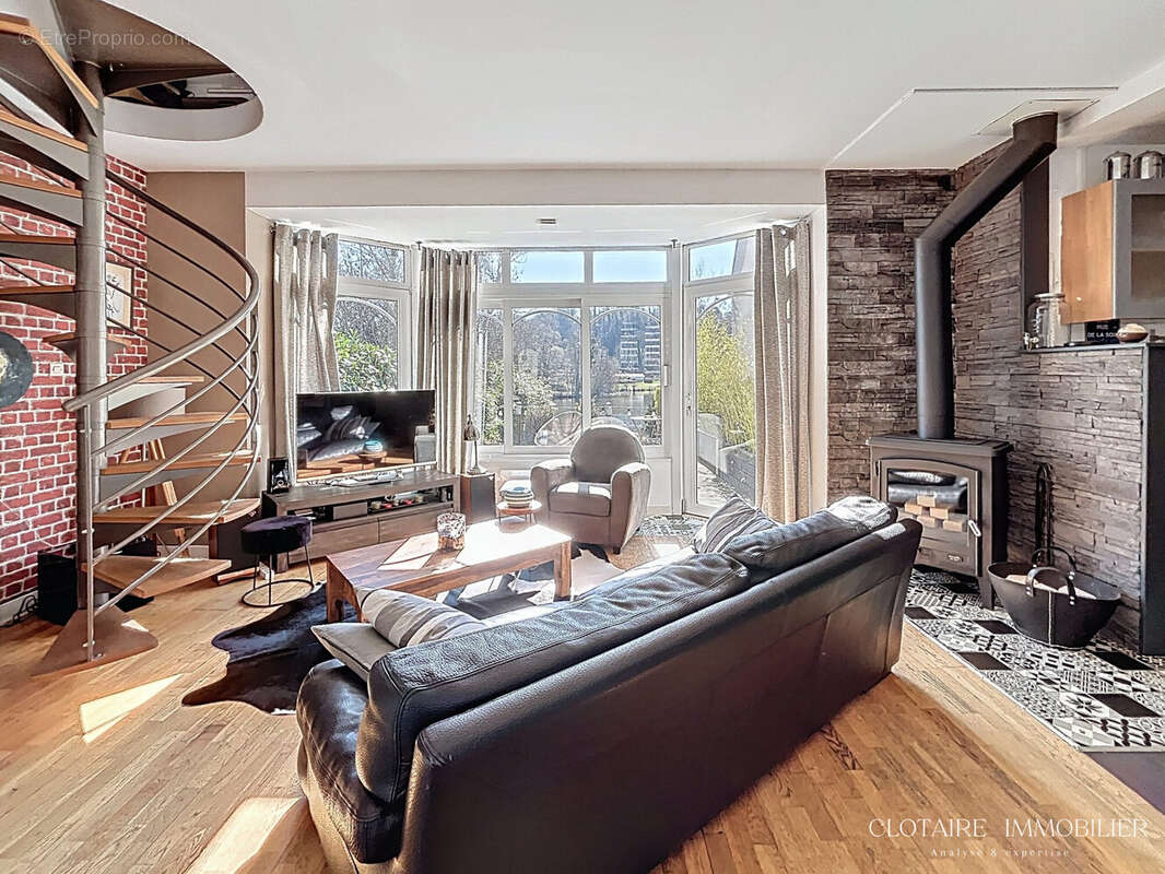 Maison à PIERREFONDS