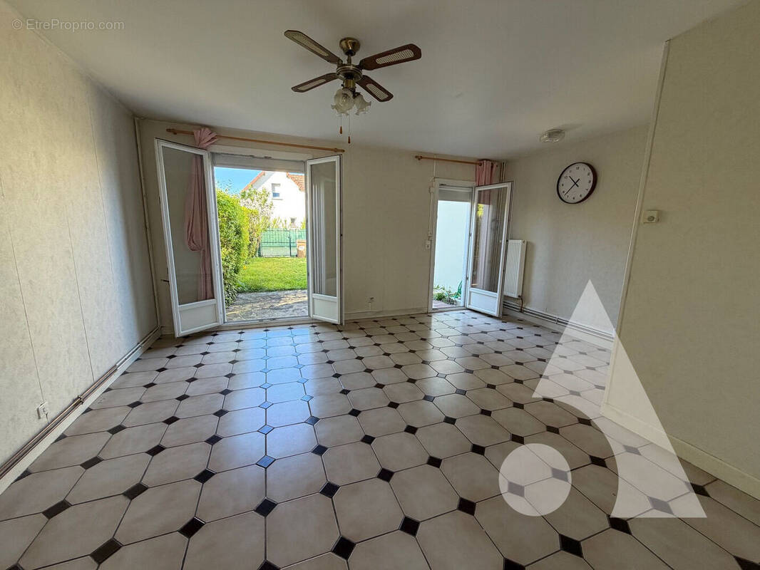 Maison à SAINT-ANDRE-LES-VERGERS