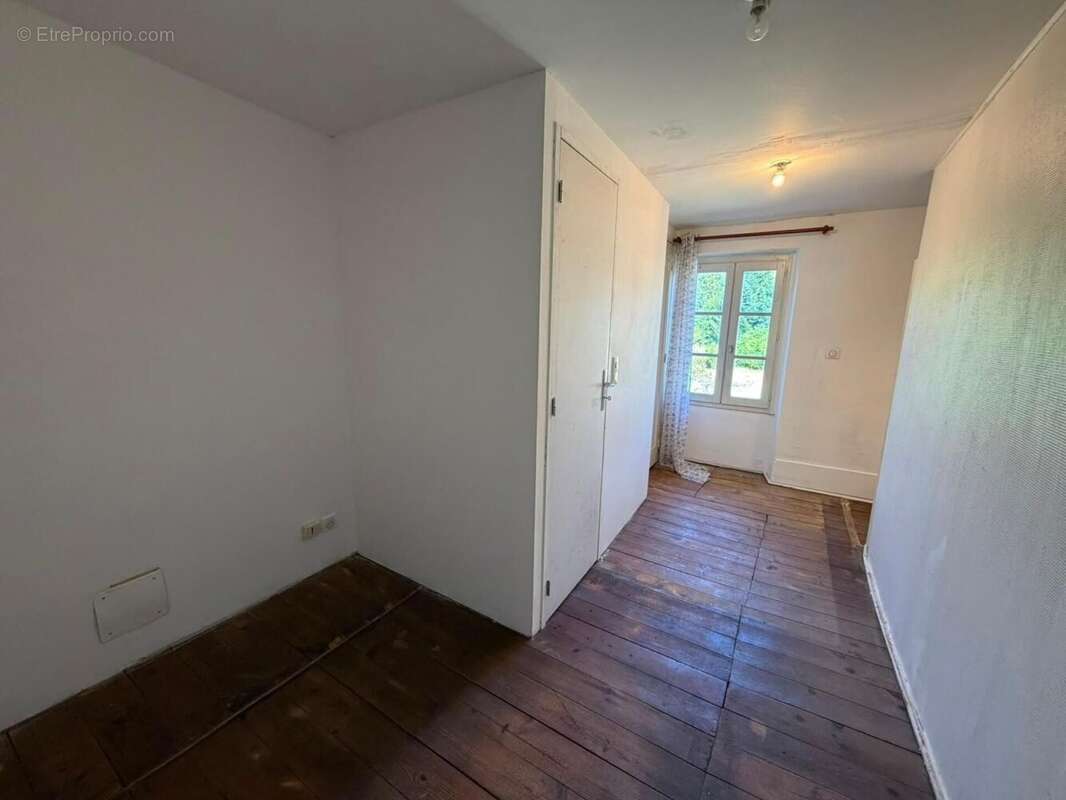Maison 55 m² à Saint-Sulpice-Les-Champs  - photo 5