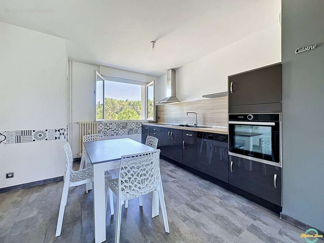 Appartement à LA TOUR-DU-PIN