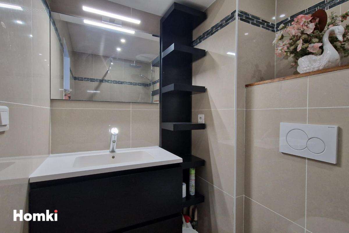 Appartement à MANDELIEU-LA-NAPOULE