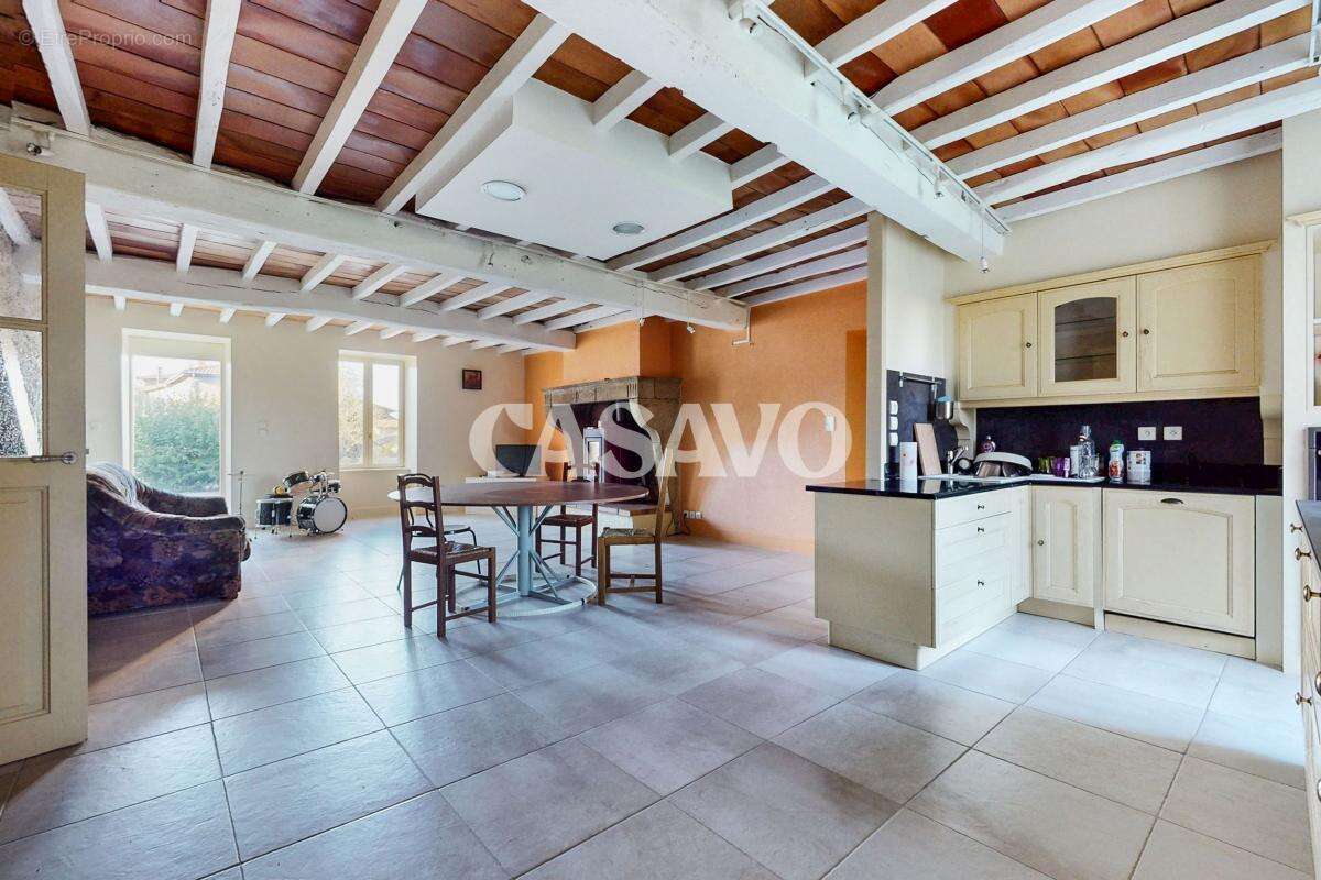 Maison à REVEL-TOURDAN