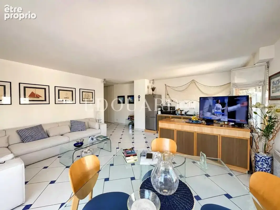 En exclusivité trois pièces à vendre avec terrasse, belle vue dégagée et garage - photo 9