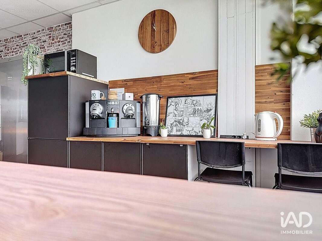 Photo 8 - Commerce à TAISSY