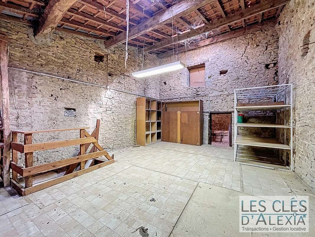 Appartement à JOUDES