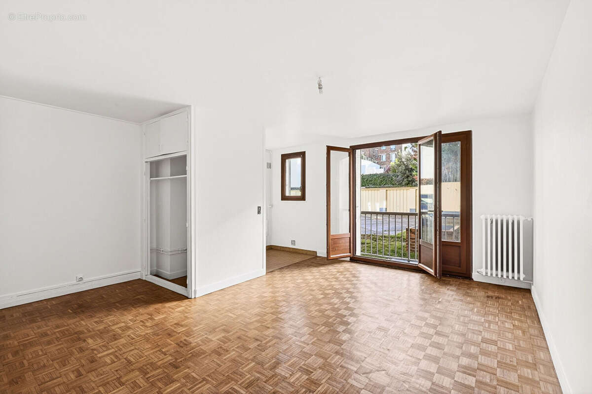 Appartement à NANTERRE