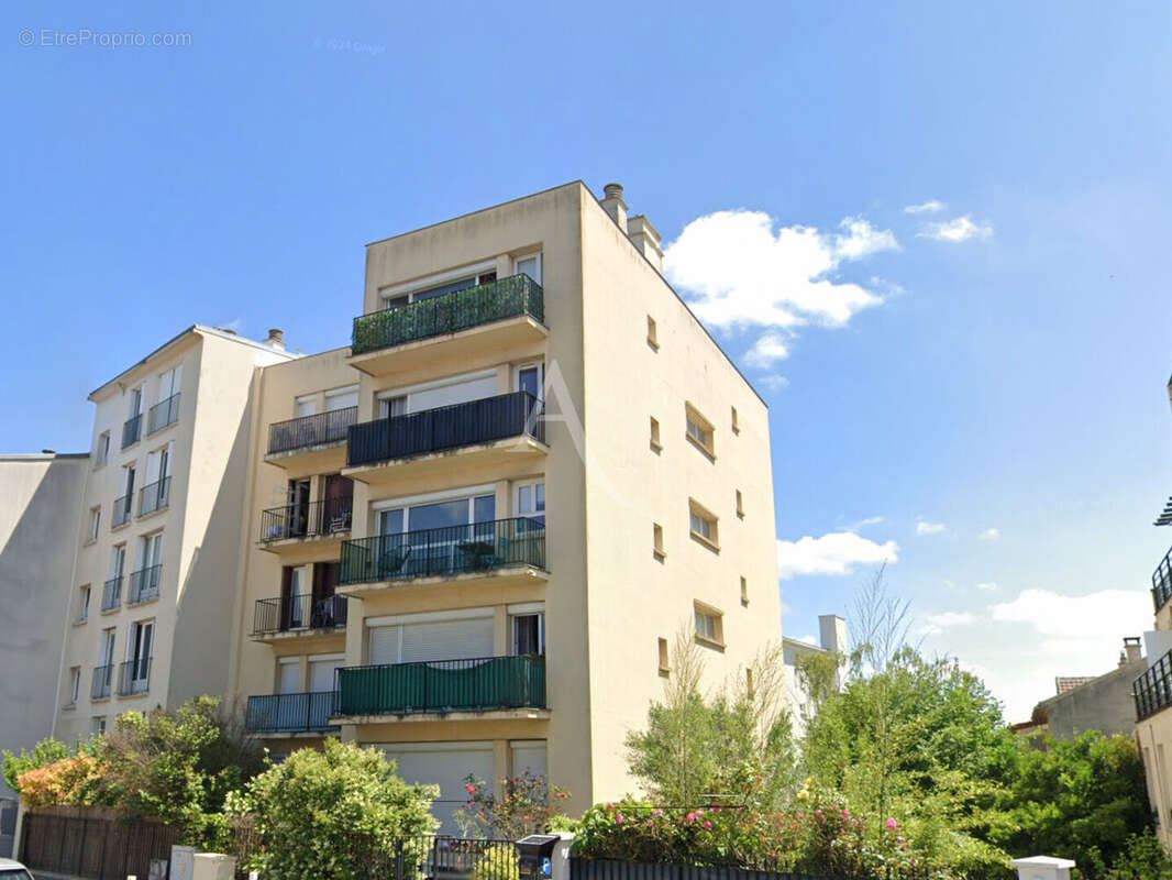 Appartement à SURESNES