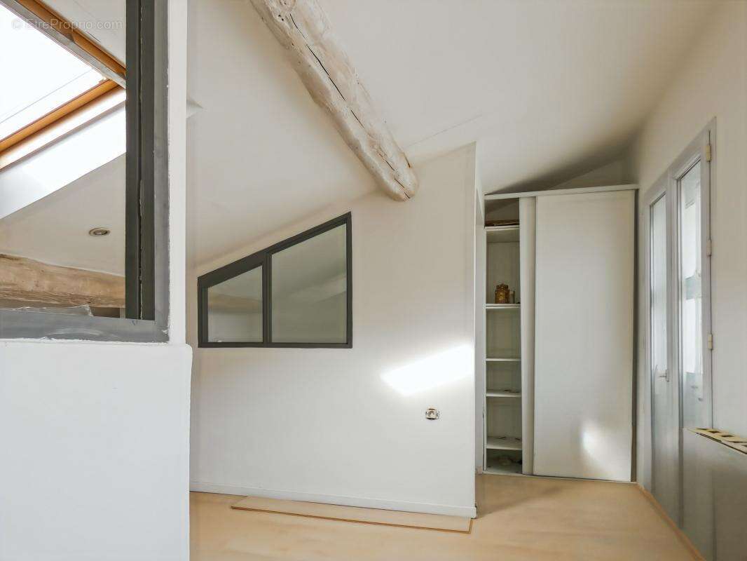 Immeuble Alès 160 m2, local commercial et trois appartements - photo 21
